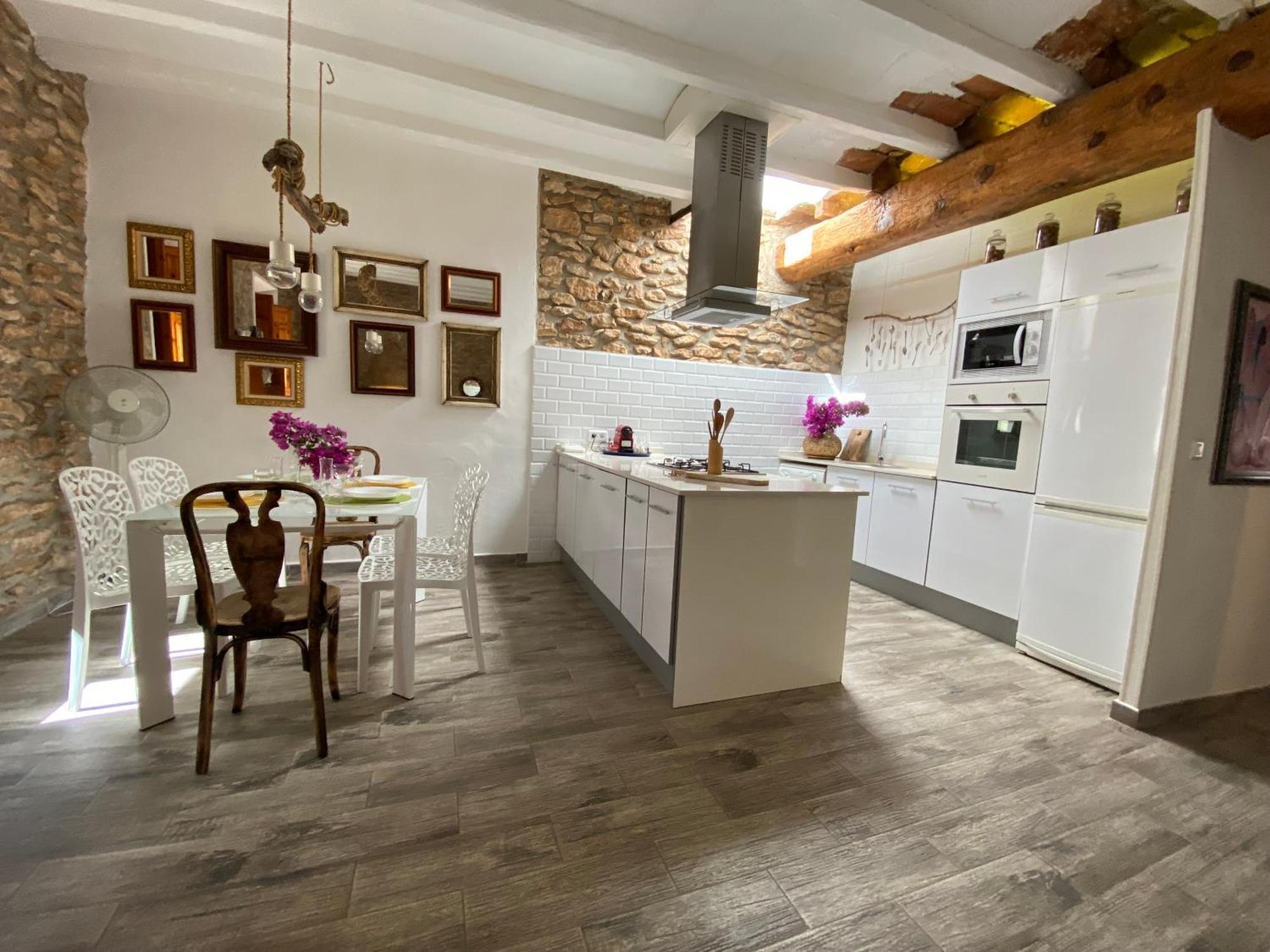 Tutu Llar Us Turistic Villa อัมโบสตา ภายนอก รูปภาพ